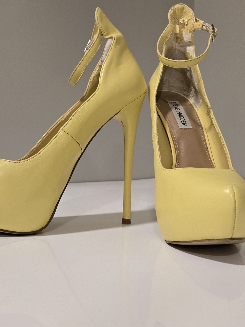 Steve Madden Yellow Larsa Ankle-Strap Platform Pumps - Picture 10 of 12